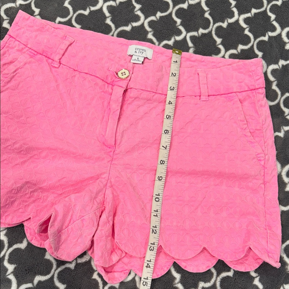 Crown & Ivy Pink Scalloped High Waist Shorts - Picture 2 of 5